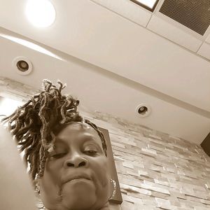 Meet your Posher, Pauline sobers